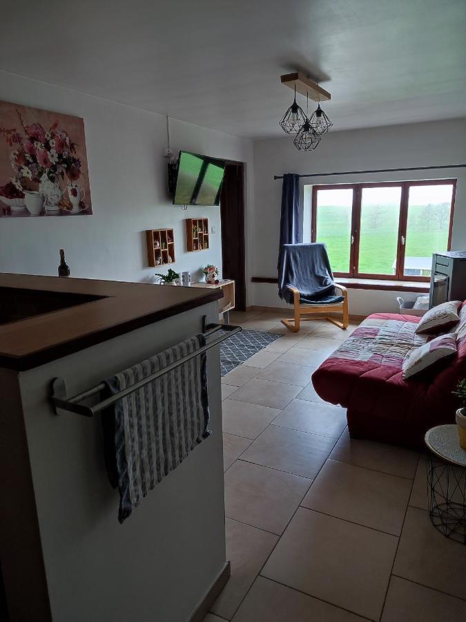 Le Champs Des Lievres Apartment Beaumont Bagian luar foto