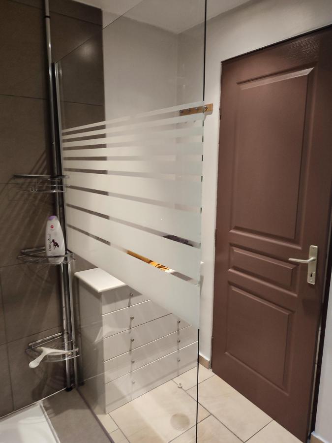 Le Champs Des Lievres Apartment Beaumont Bagian luar foto