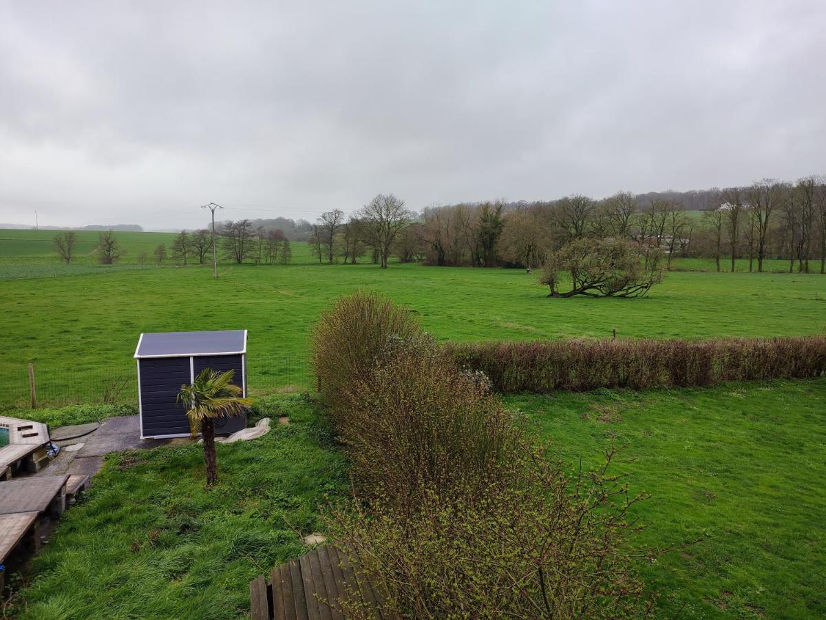 Le Champs Des Lievres Apartment Beaumont Bagian luar foto